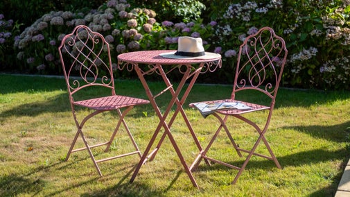 The Avalon Bistro Set in rose, from the spring/summer 2025 collection